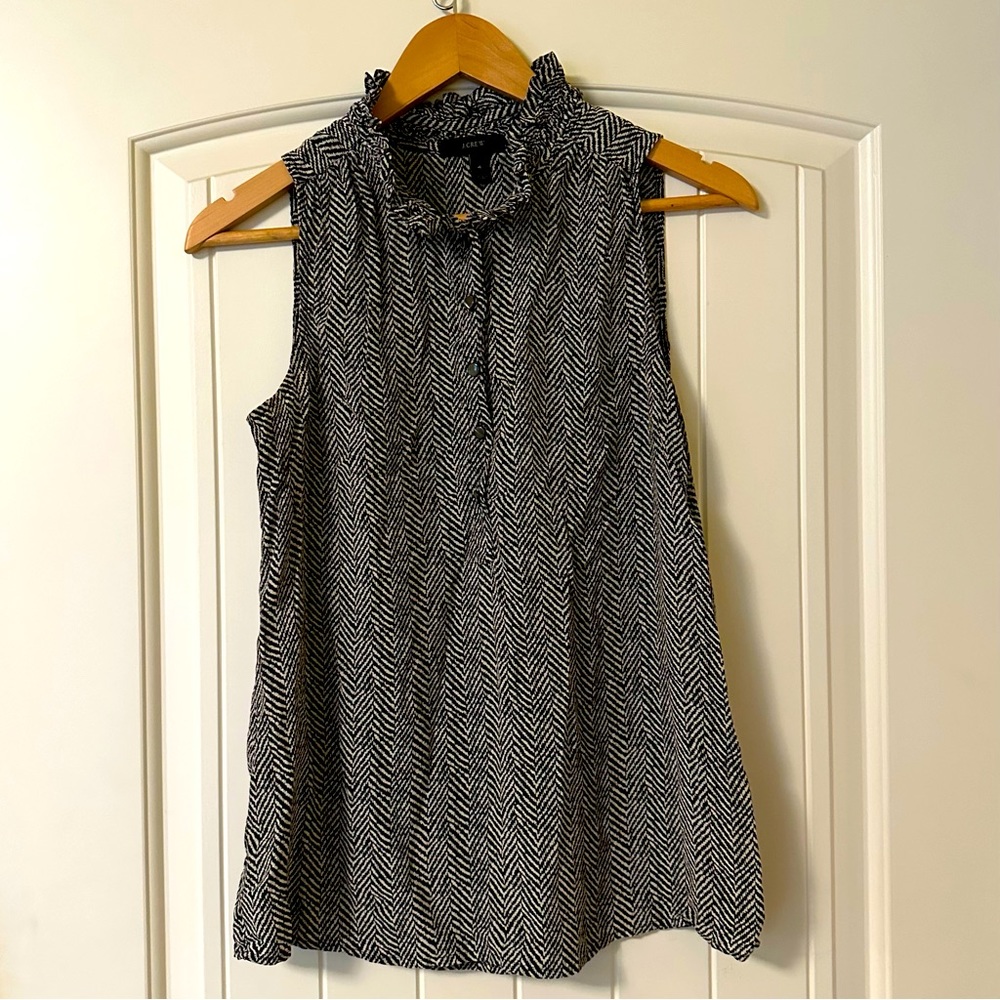 J Crew sleeveless houndstooth blouse. Ruffle neck.